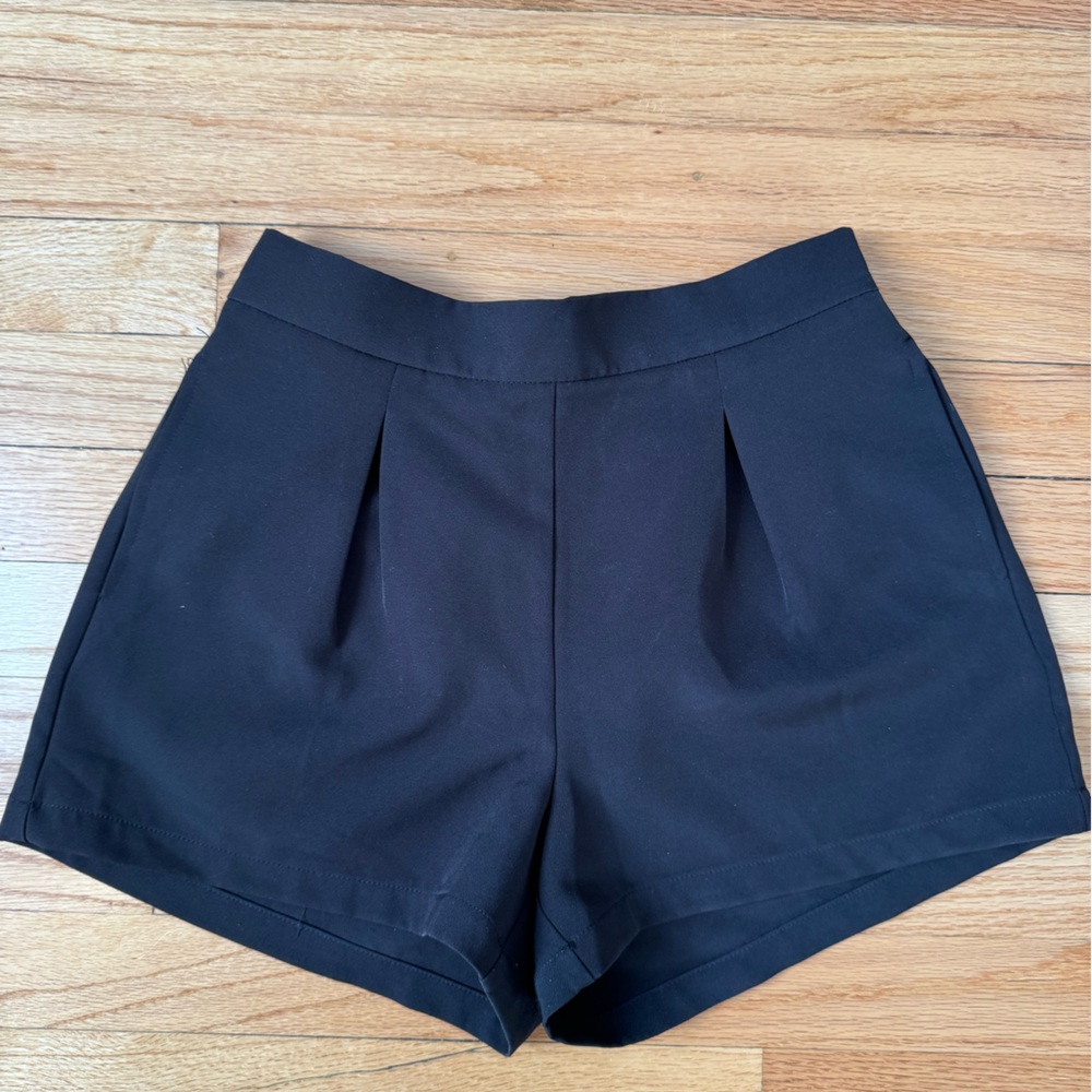 Sincerely Jules Black Pleated Women's Shorts